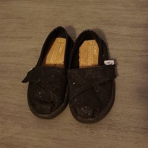 Toddler sparkly TOMS size 5